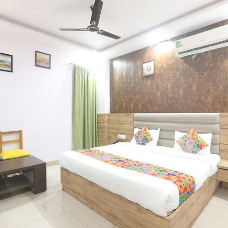 Icyhotels Hl Inn Chinhat Bagian luar foto