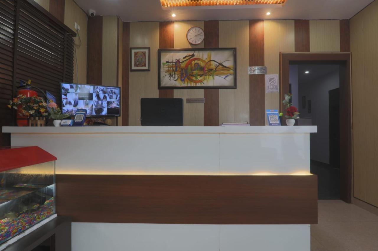Icyhotels Hl Inn Chinhat Bagian luar foto