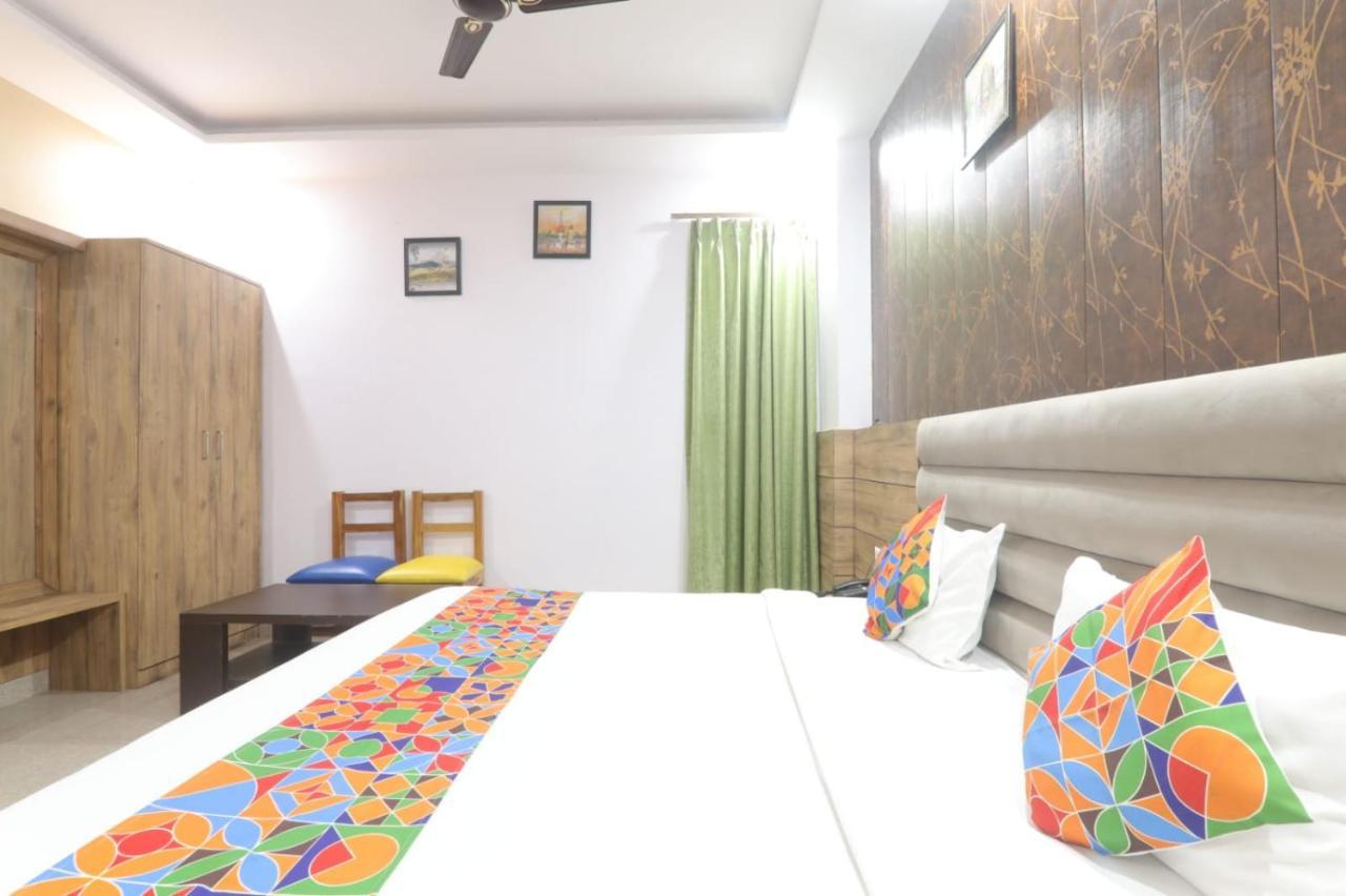 Icyhotels Hl Inn Chinhat Bagian luar foto