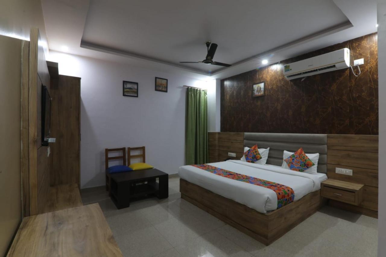Icyhotels Hl Inn Chinhat Bagian luar foto