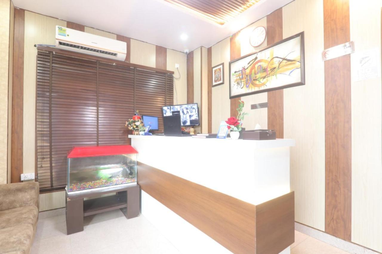 Icyhotels Hl Inn Chinhat Bagian luar foto