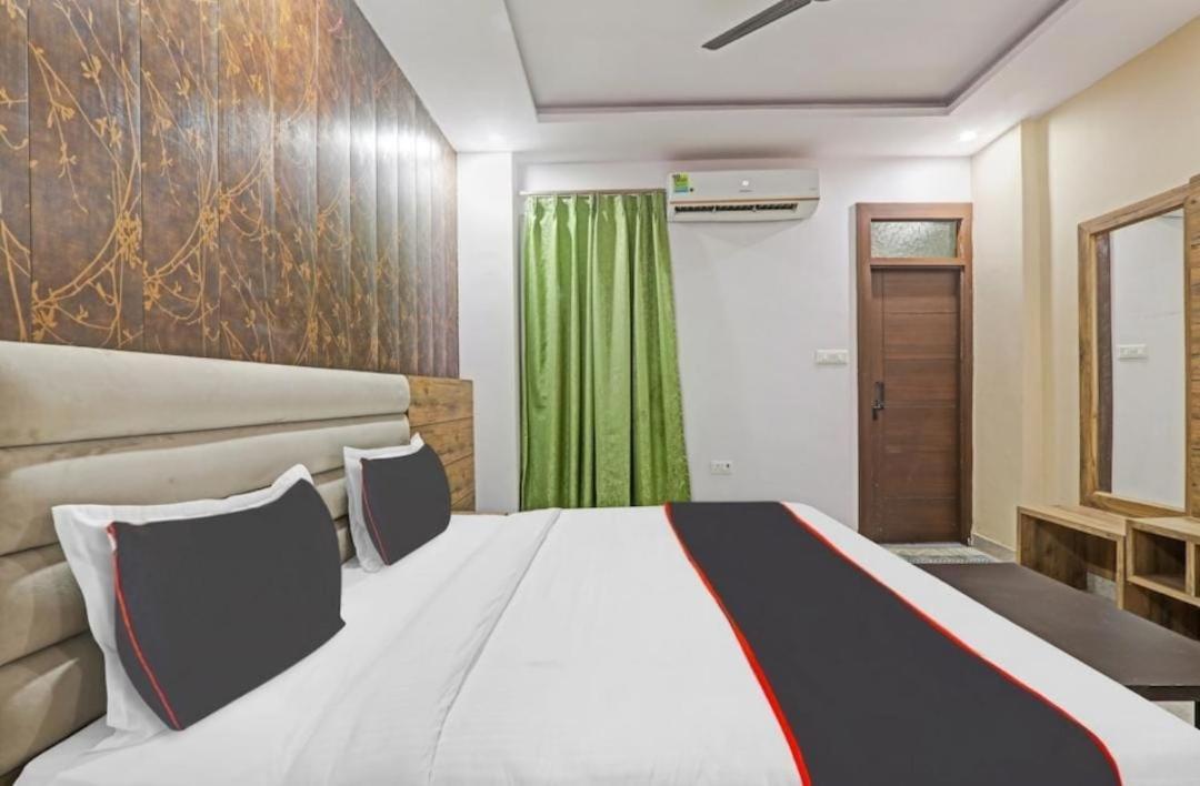 Icyhotels Hl Inn Chinhat Bagian luar foto